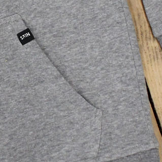 Étiquettes tissées poche kangourou