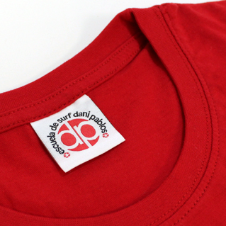 Étiquettes tissées au cou